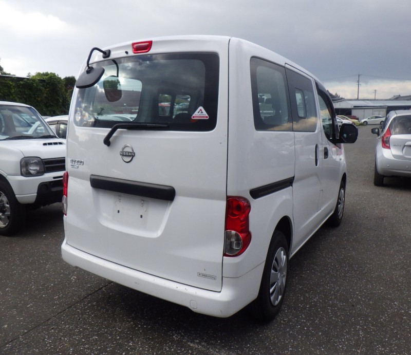 NISSAN  NV200 - 3
